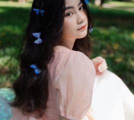 Ái nữ Quyền Linh tuổi 15: Nhan sắc trong veo chuộng phong cách gợi cảm