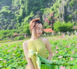 Đi Ninh Bình mùa sen nở ngắm loài hoa thanh tao đẹp đến nao lòng