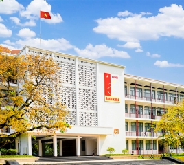 Nam thủ khoa ĐH xuất thân trường điểm chuẩn thấp nhất HN