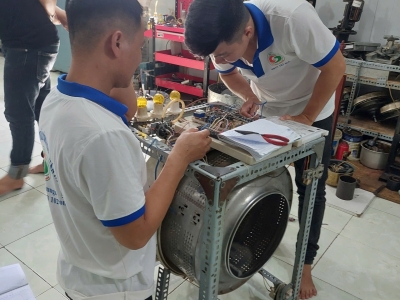 TOP NHỮNG NGHỀ DÀNH CHO NAM NÊN HỌC NĂM 2025 - TRUNG TÂM DẠY NGHỀ CẤP TỐC TN