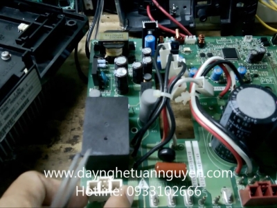Dạy nghề sửa board VRV máy lạnh trung tâm, sửa board VRV daikin và các hãng khác - TRUNG TÂM DẠY NGHỀ CẤP TỐC TN 0967.30.80.10 đt zalo