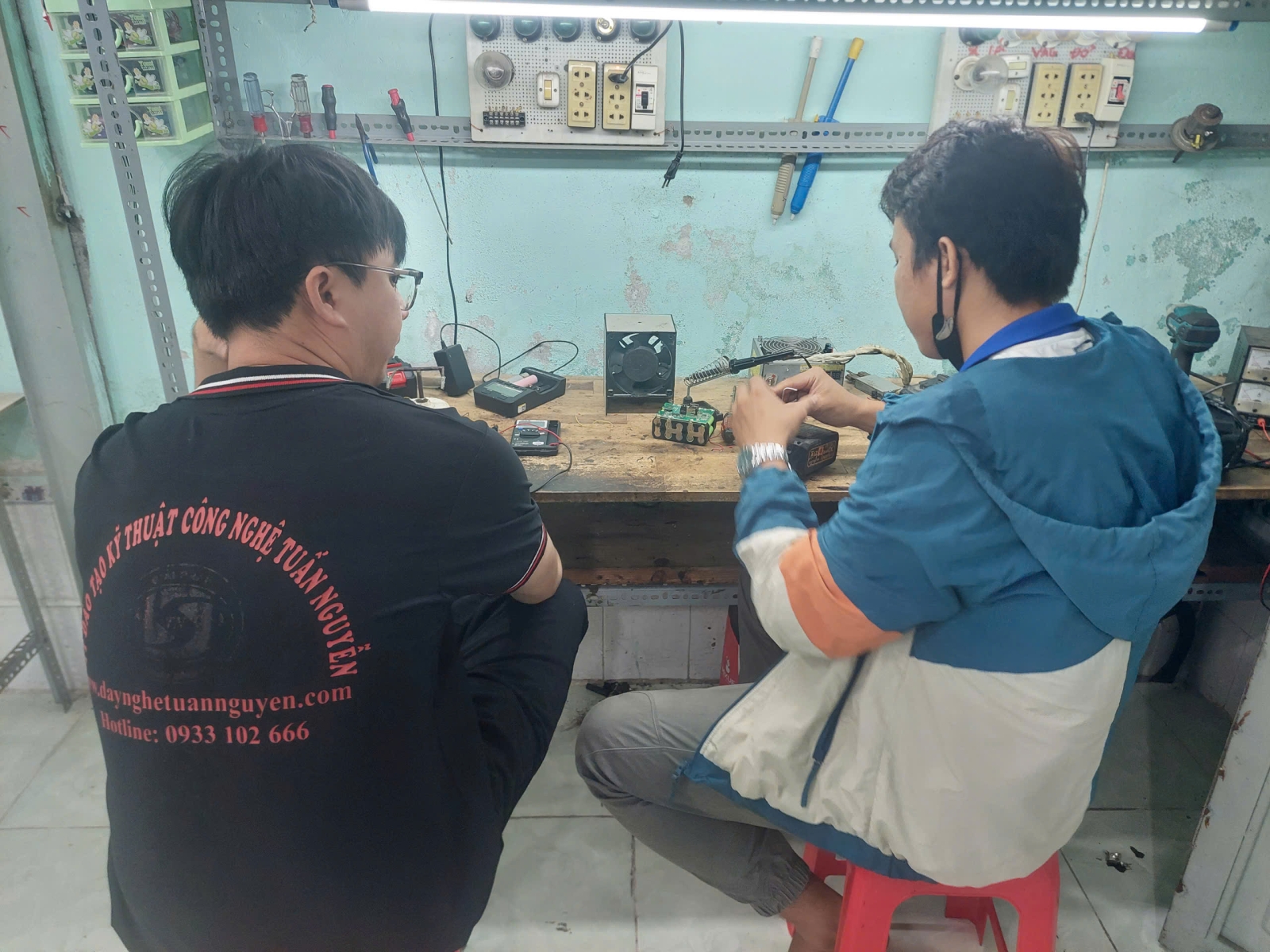 Dạy nghề phục hồi Pin Laptop, pin máy cầm tay, máy mài, máy khoan, pin xe đạp điện, xe máy điện - TRUNG TÂM DẠY NGHỀ CẤP TỐC TN 0967.30.80.10 (ĐT ZALO)