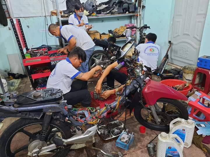 Dạy nghề sửa chữa điện xe máy, điện xe máy Fi cấp tốc - TRUNG TÂM DẠY NGHỀ CẤP TỐC TN 0967.30.80.10 đt zalo