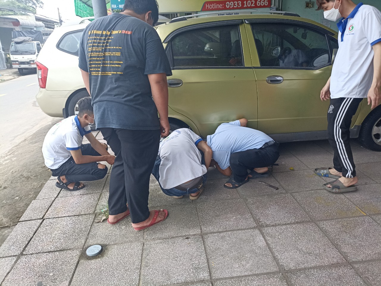 đào tạo nghề nội thất ô tô cấp tốc - trung tâm DẠY NGHỀ CẤP TỐC TN