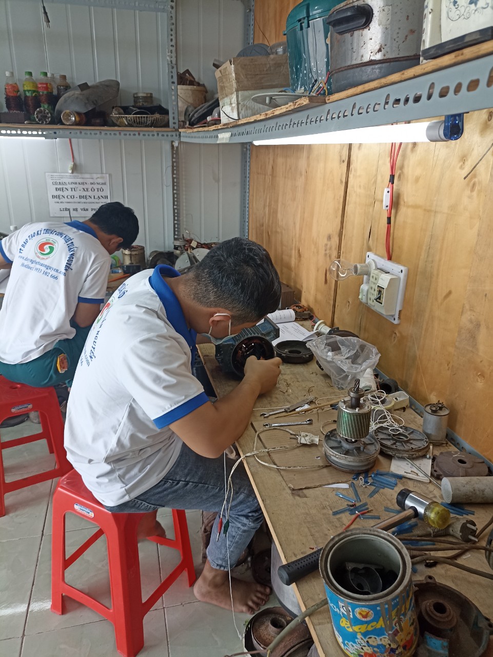 Dạy nghề điện cơ , quấn động cơ 1 fa, 3 fa, sửa máy mài, máy khoan, nồi cơm, bàn ủi, quạt điện cấp tốc - TRUNG TÂM DẠY NGHỀ CẤP TỐC TN 0967.30.80.10 (ĐT ZALO)