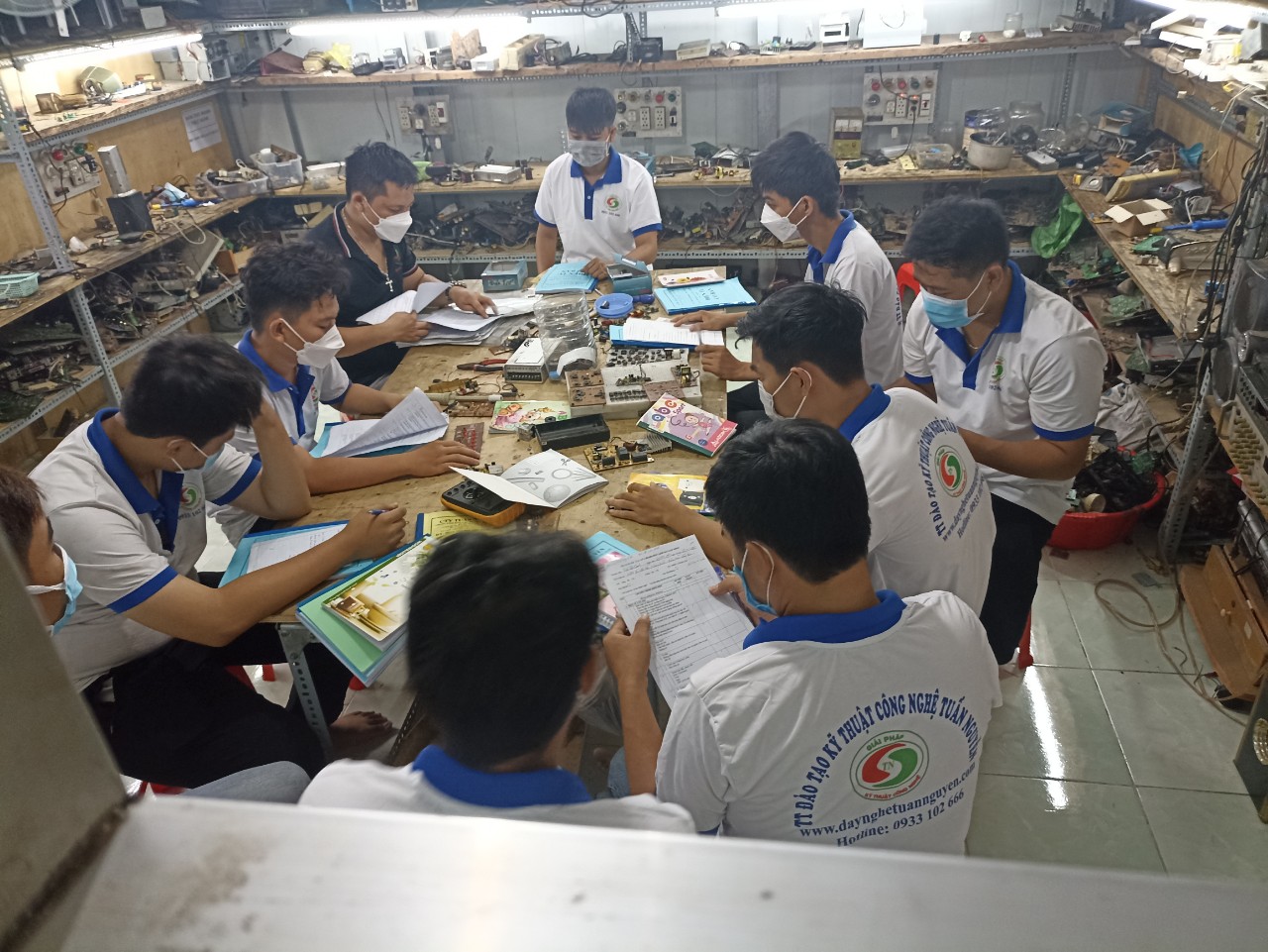 Dạy nghề thiết kế lắp đặt tủ điện công nghiệp cấp tốc  - TRUNG TÂM DẠY NGHỀ CẤP TỐC TN 0967.30.80.10 đt zalo